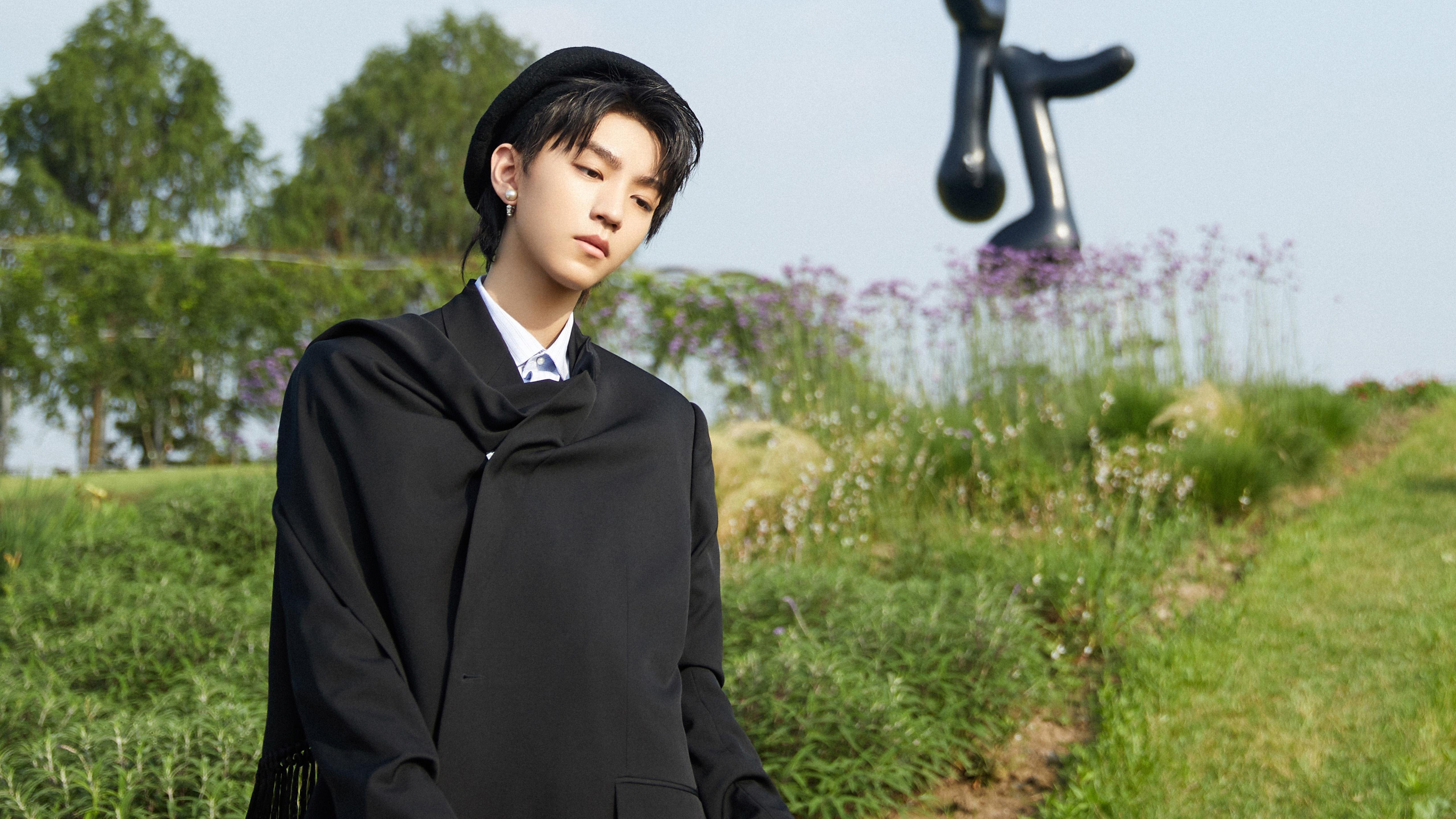 爱游戏平台-三强接力大战战术比拼成关键，三强争霸赛三个项目一对照